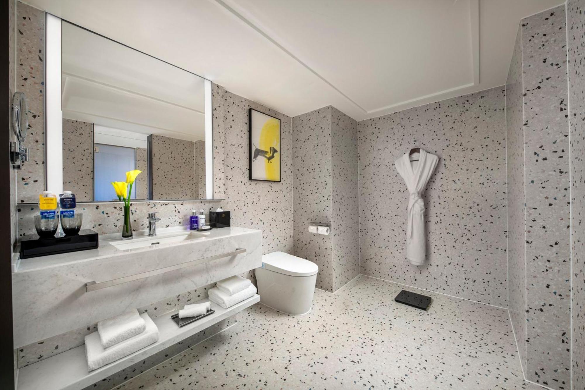 Voco Shanghai Zhangjiang By Ihg - Free Shuttle To Disneyland Exterior photo