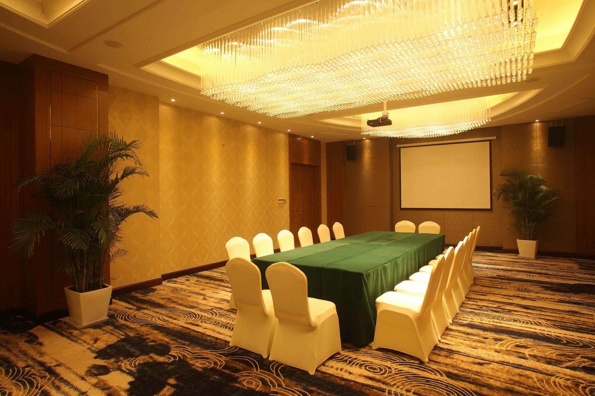 Voco Shanghai Zhangjiang By Ihg - Free Shuttle To Disneyland Exterior photo