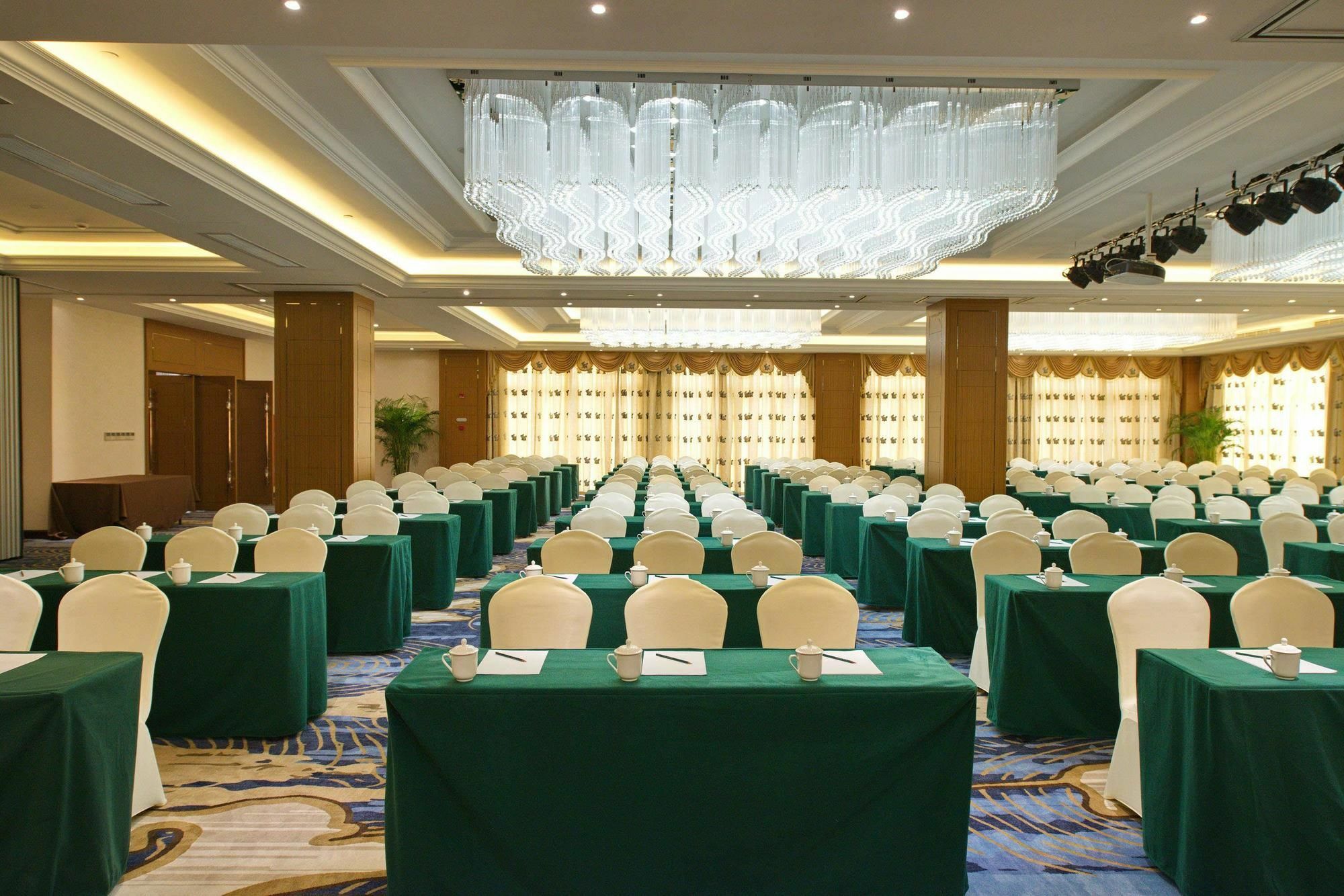 Voco Shanghai Zhangjiang By Ihg - Free Shuttle To Disneyland Exterior photo